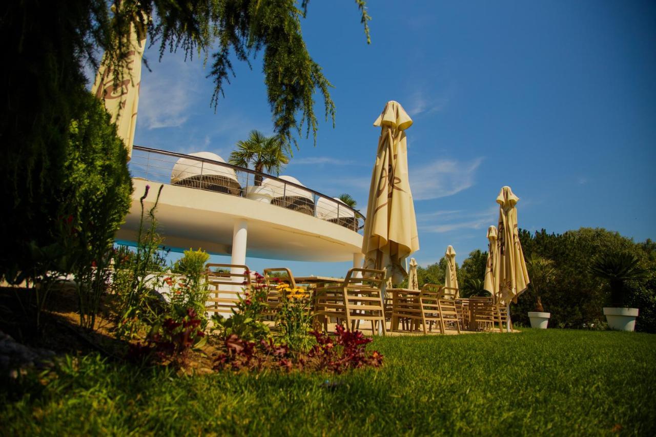 New Egreta Resort Dunavatu de Jos Exterior photo